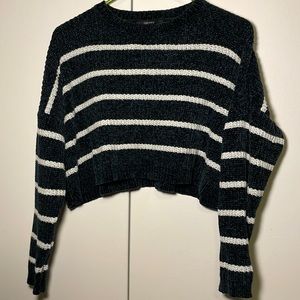 Stripe velvety cropped deep green knit sweater